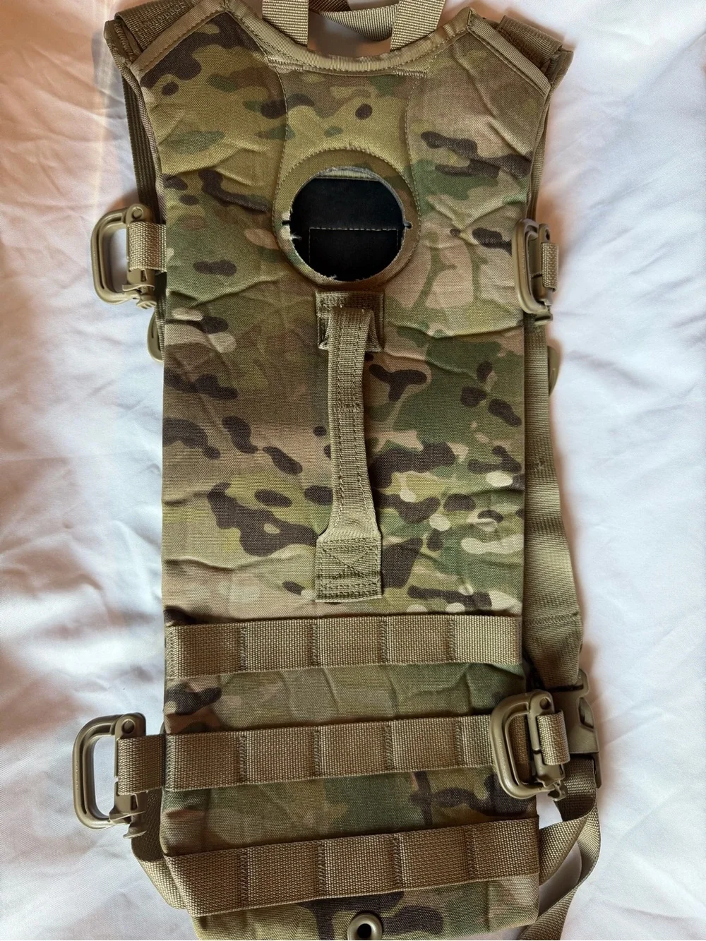 U.S. Army Multicam Hydration Pack – Coyote and Olive Blend